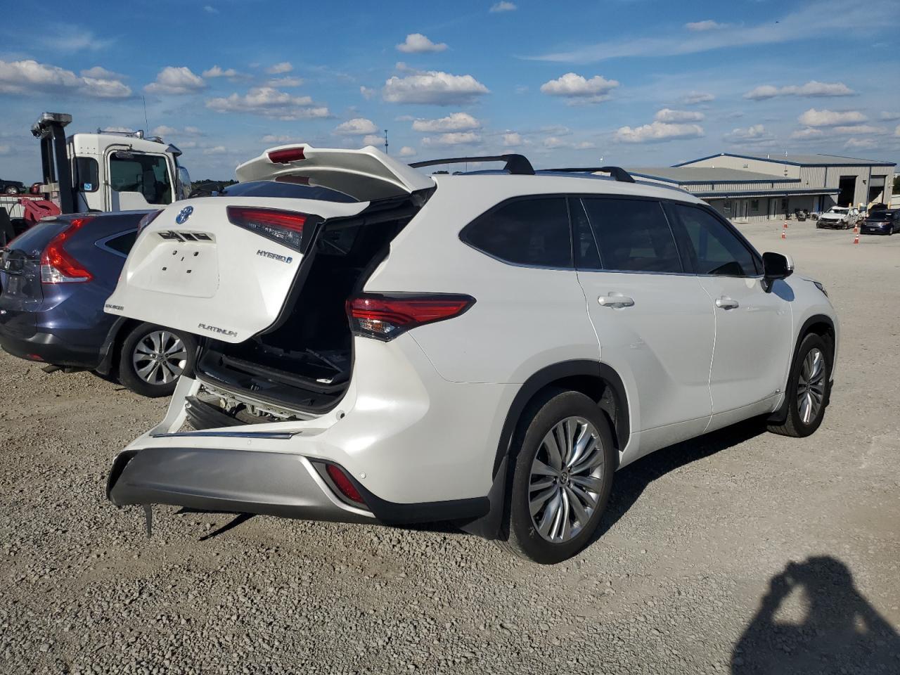 2023 TOYOTA HIGHLANDER