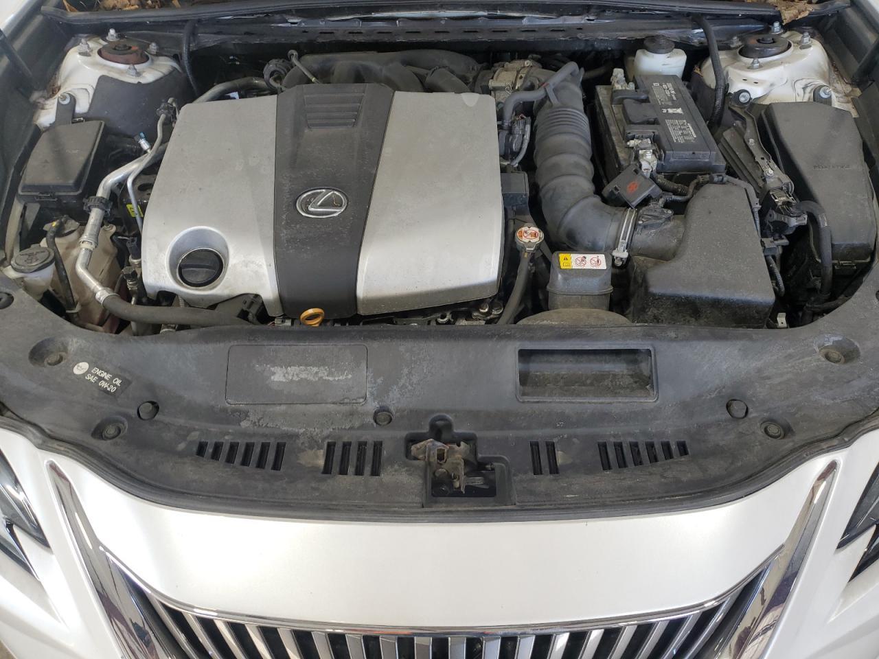 2019 LEXUS Es