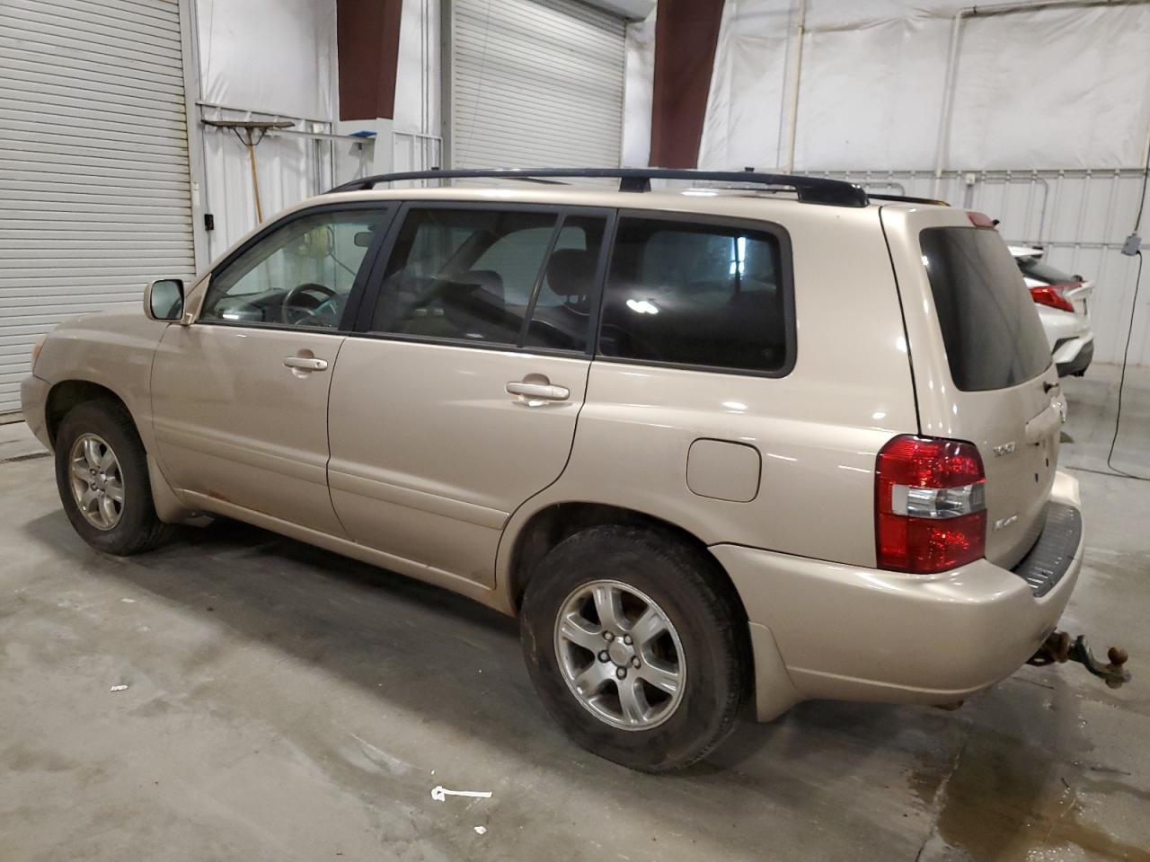 2005 TOYOTA HIGHLANDER