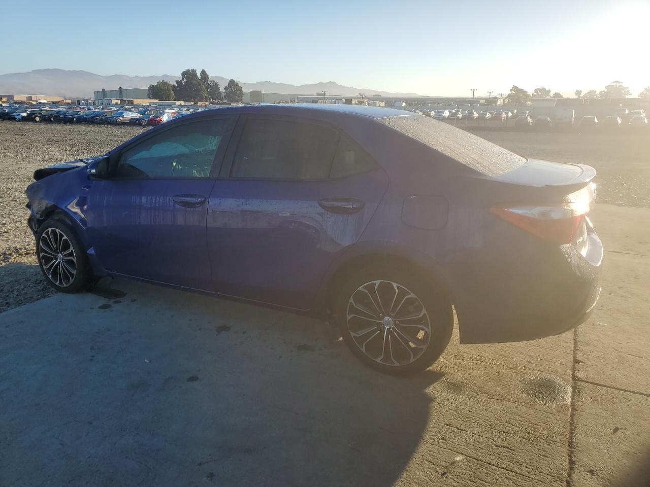 2015 TOYOTA COROLLA