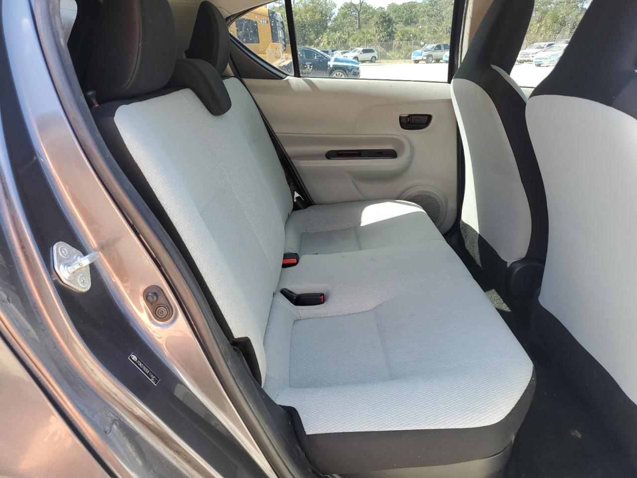 2014 TOYOTA Prius c