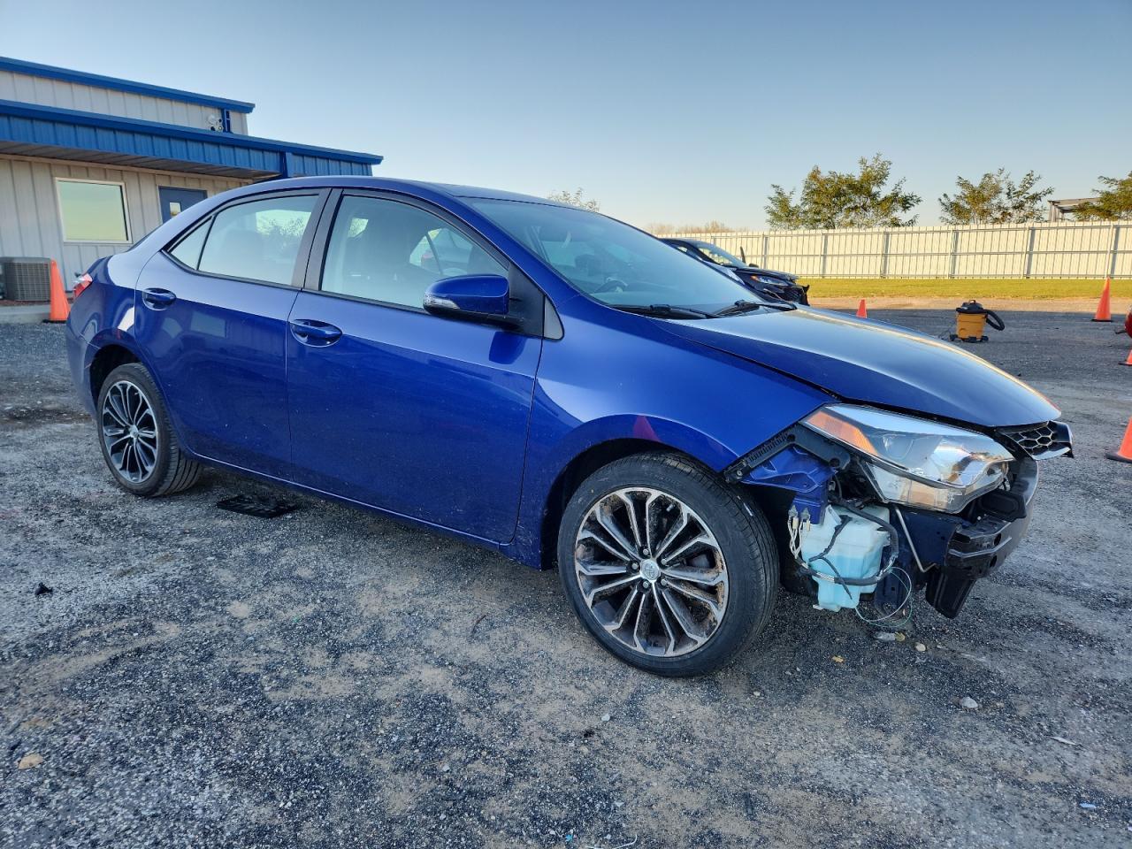 2016 TOYOTA COROLLA