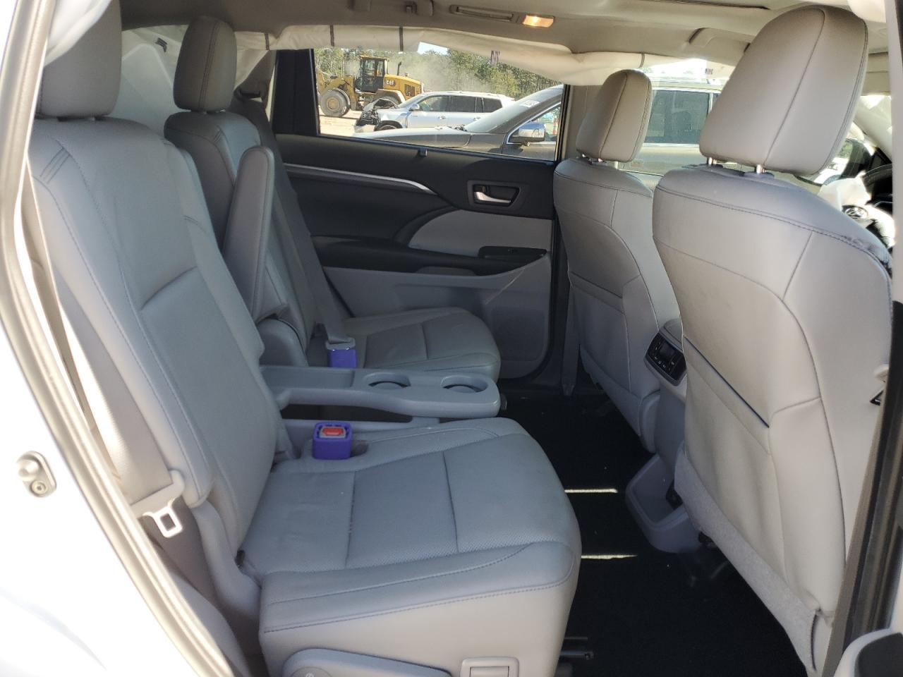 2019 TOYOTA HIGHLANDER