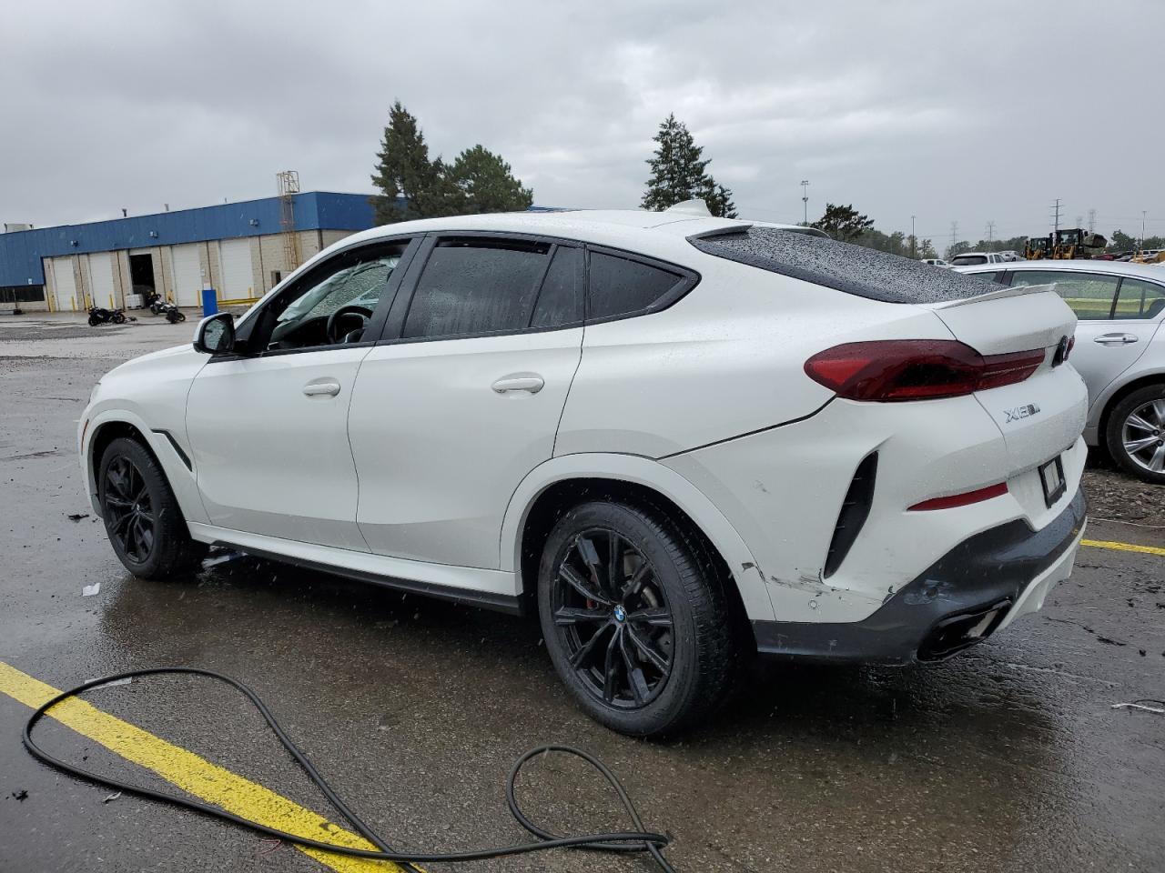 2022 BMW X6