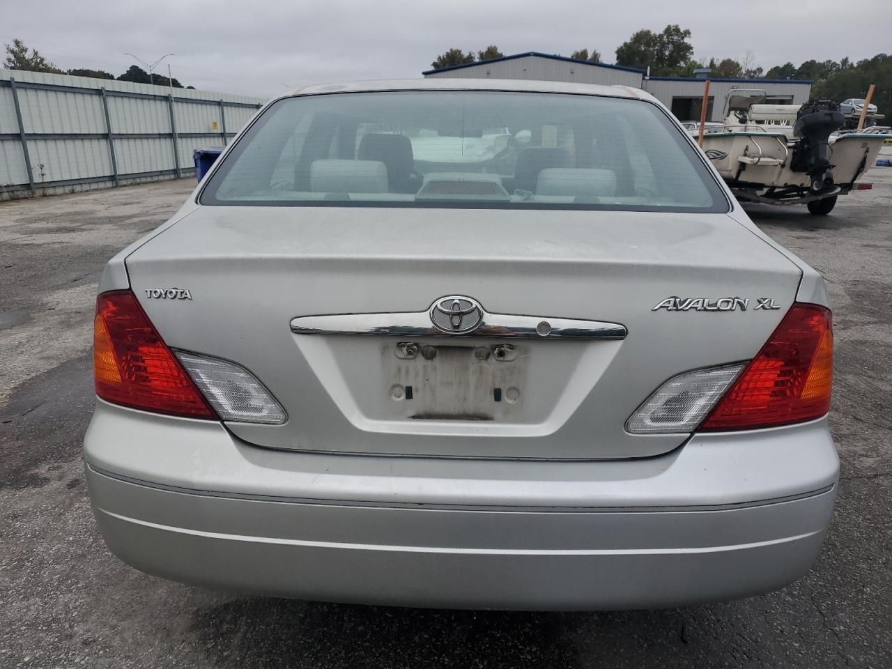2001 TOYOTA Avalon