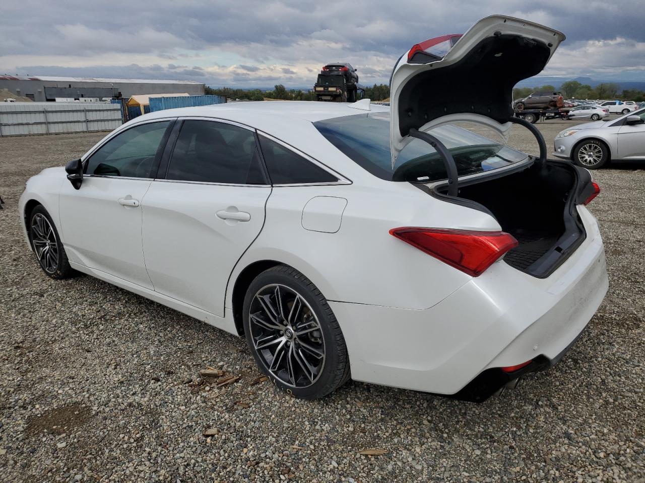 2020 TOYOTA Avalon