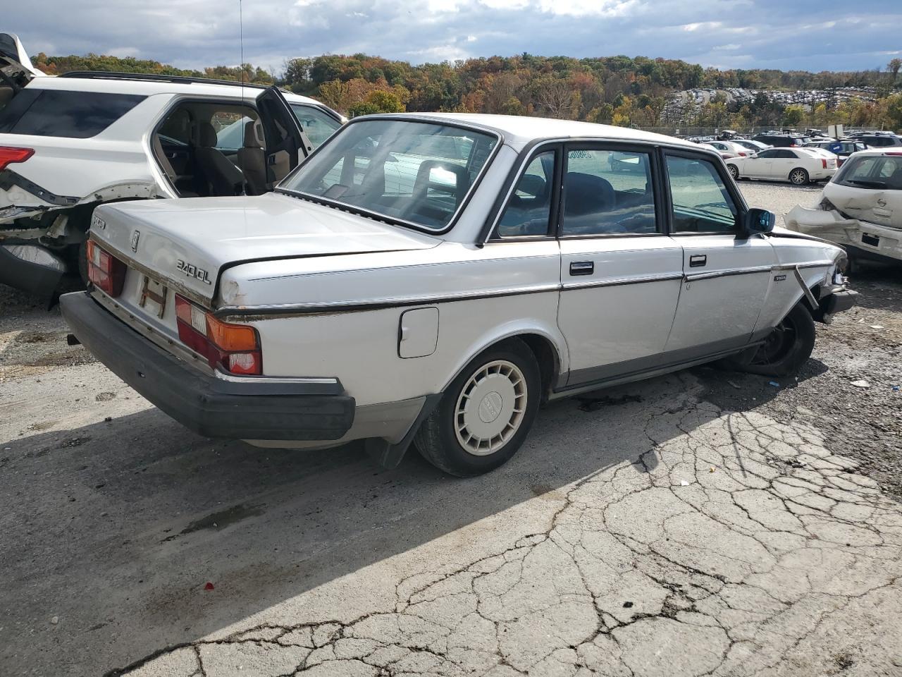 1989 VOLVO 244