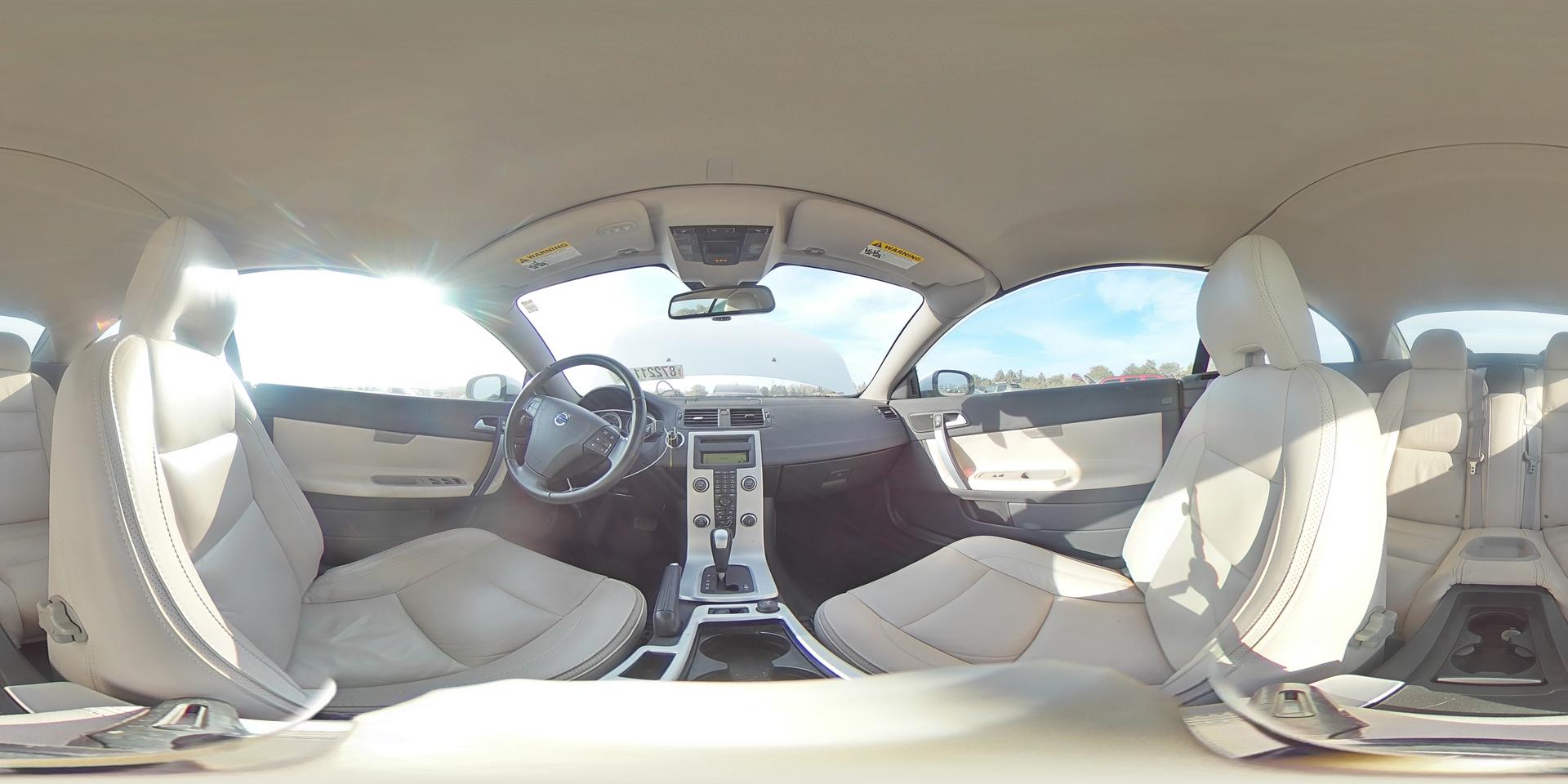 2012 VOLVO C70