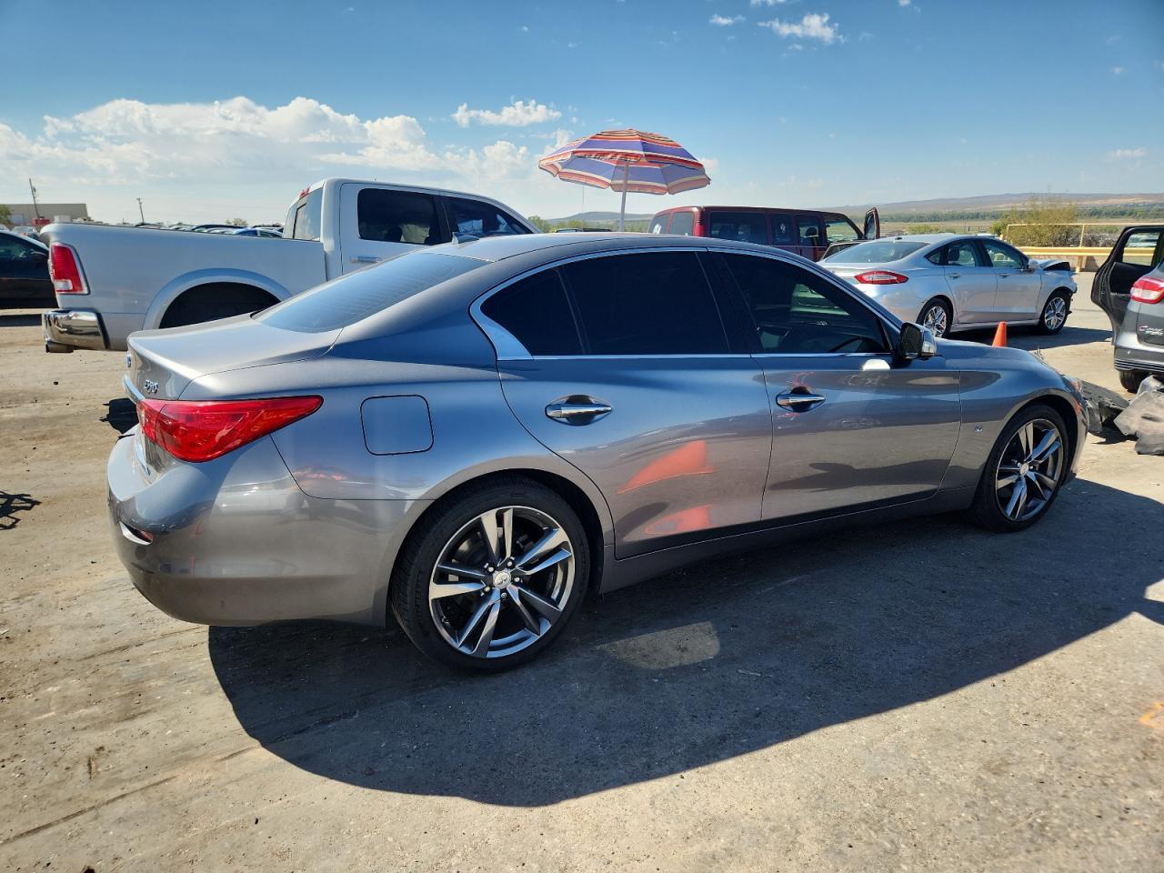 2015 INFINITI Q50