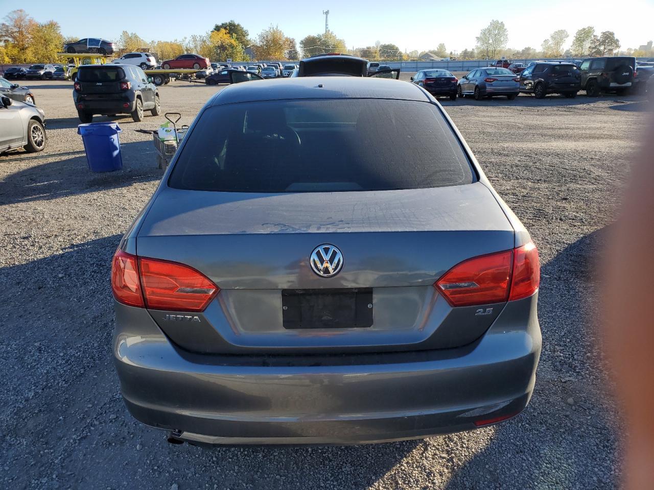 2011 VOLKSWAGEN JETTA