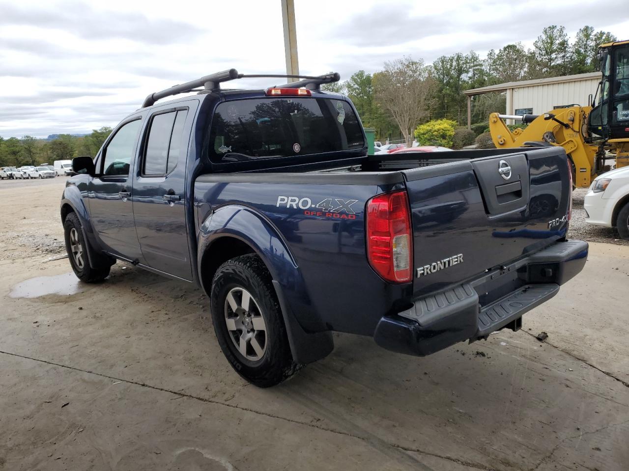 2011 NISSAN Frontier