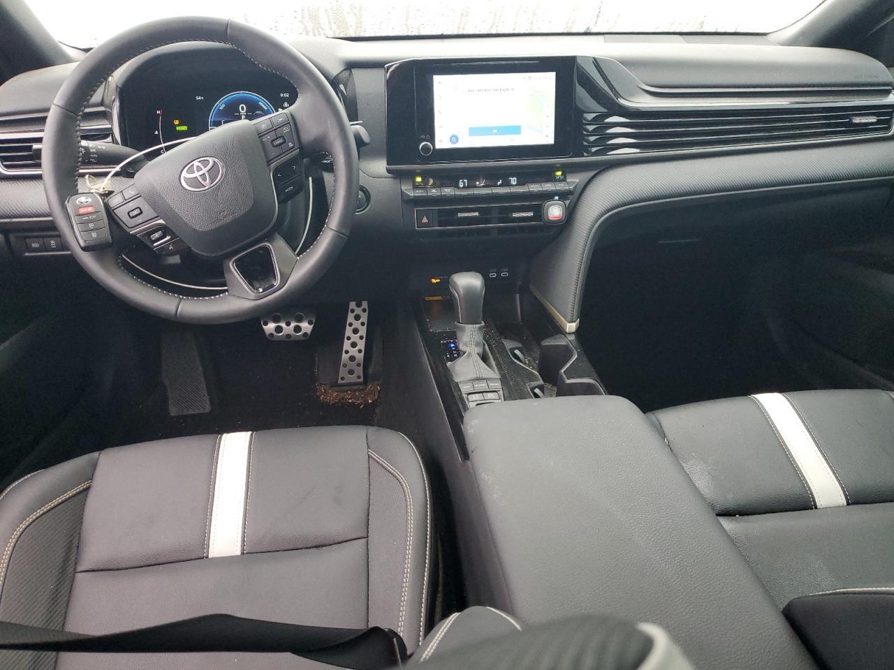 2025 TOYOTA CAMRY