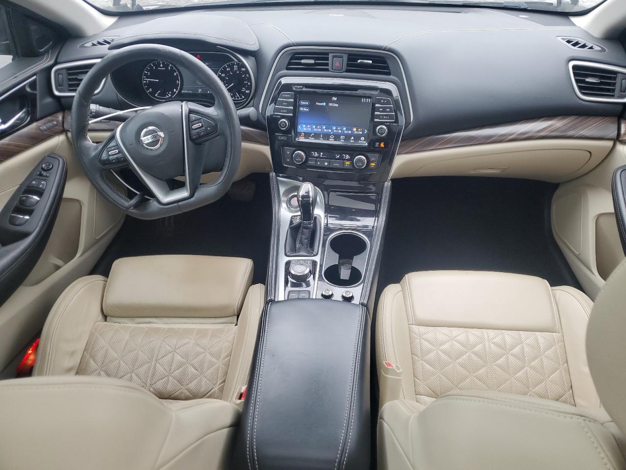 2016 NISSAN Maxima