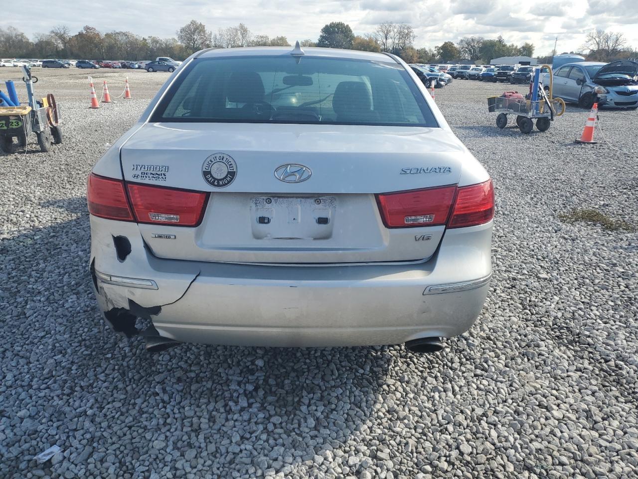 2010 HYUNDAI SONATA
