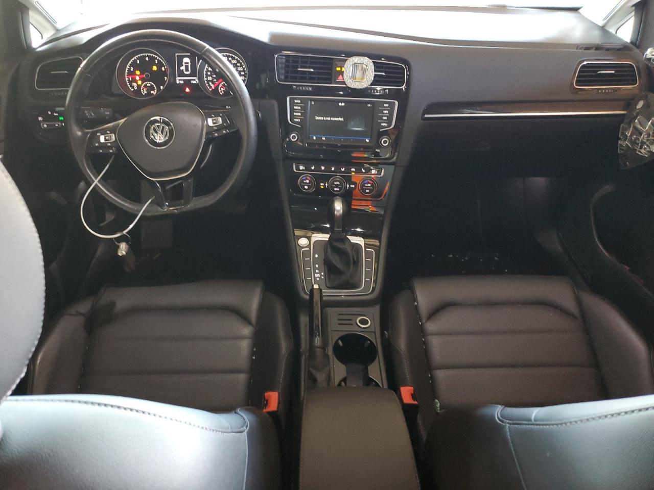 2017 VOLKSWAGEN GOLF