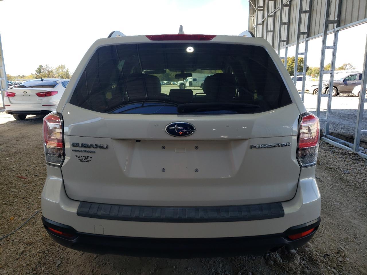 2018 SUBARU FORESTER