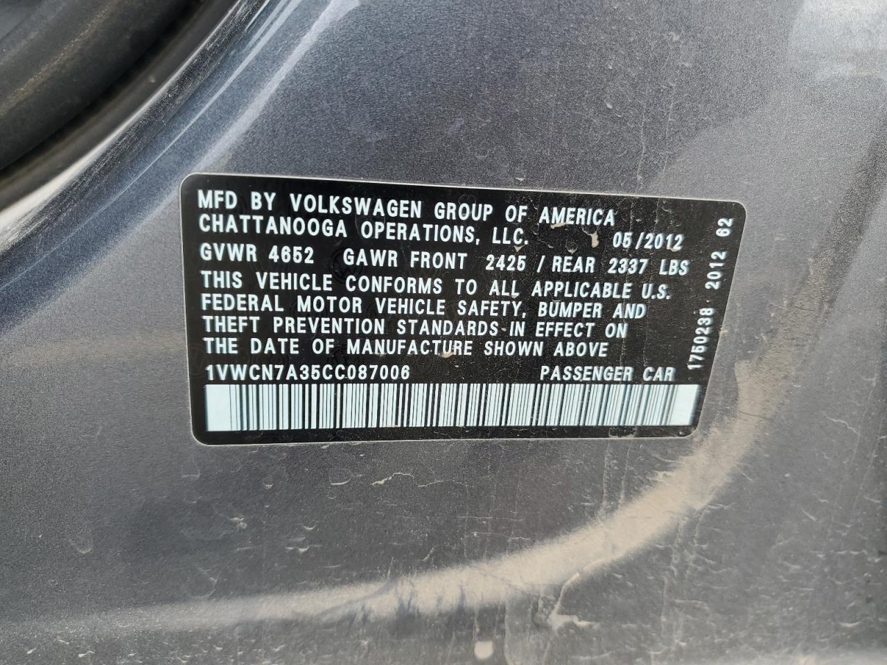 2012 VOLKSWAGEN Passat