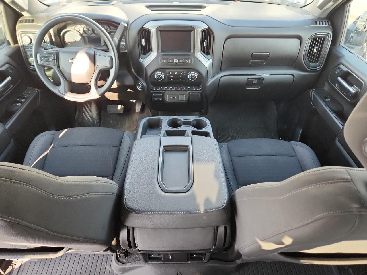 2024 CHEVROLET Silverado