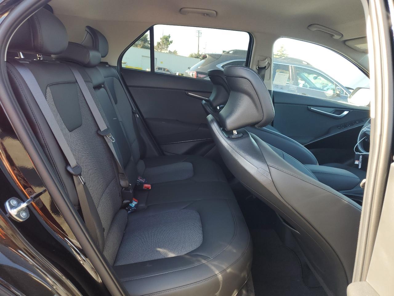 2025 KIA Niro