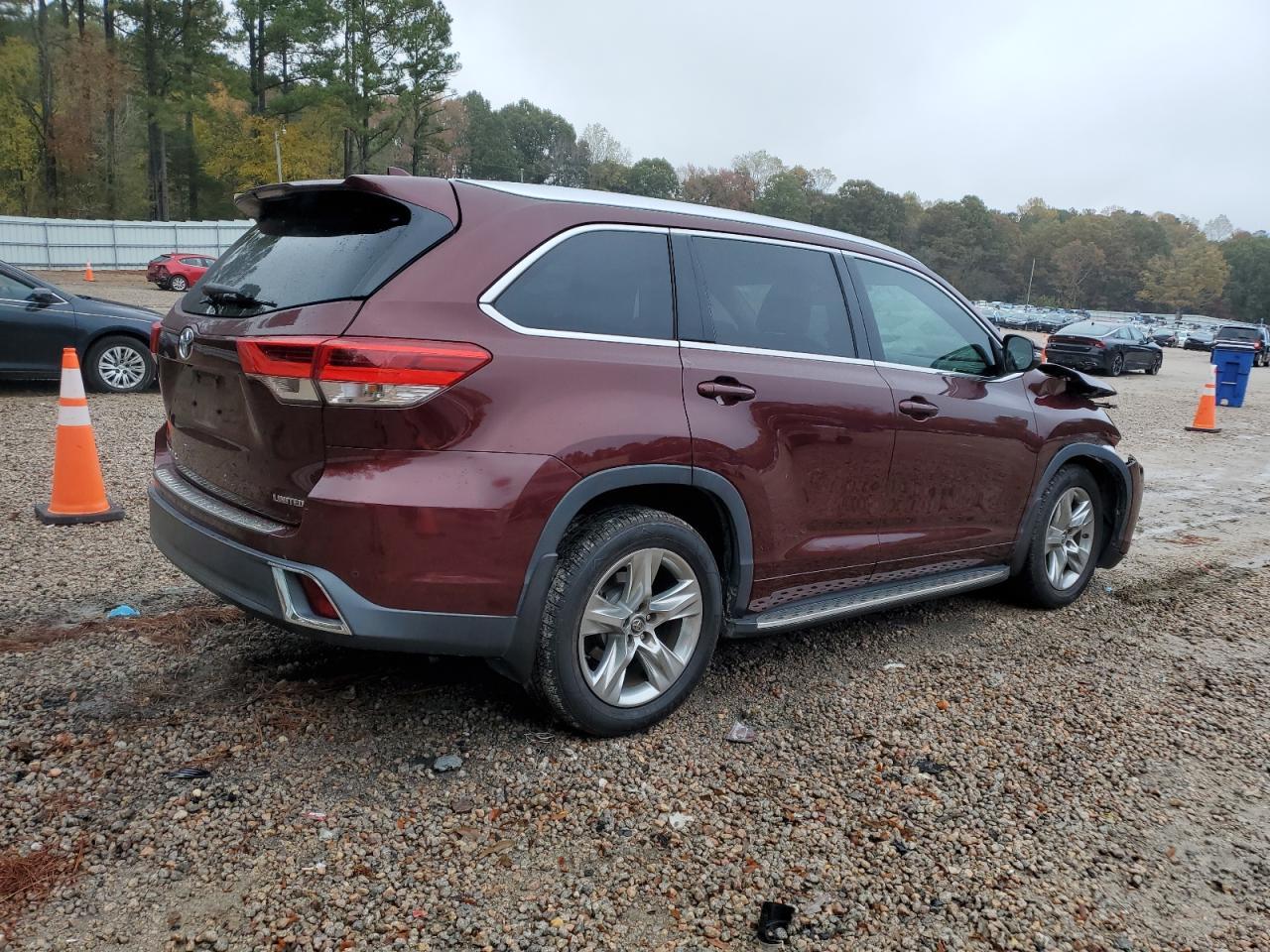 2017 TOYOTA HIGHLANDER