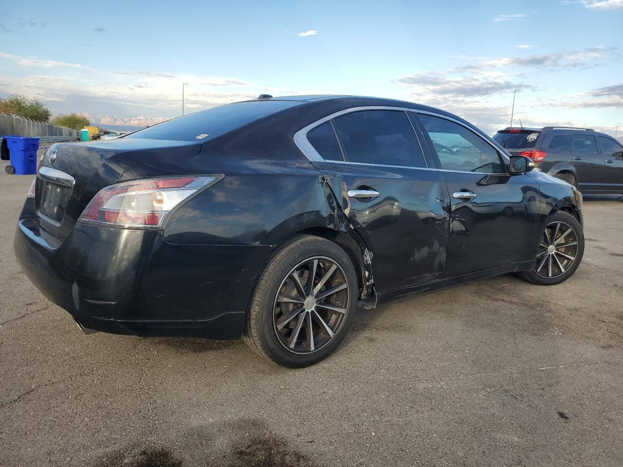 2012 NISSAN Maxima