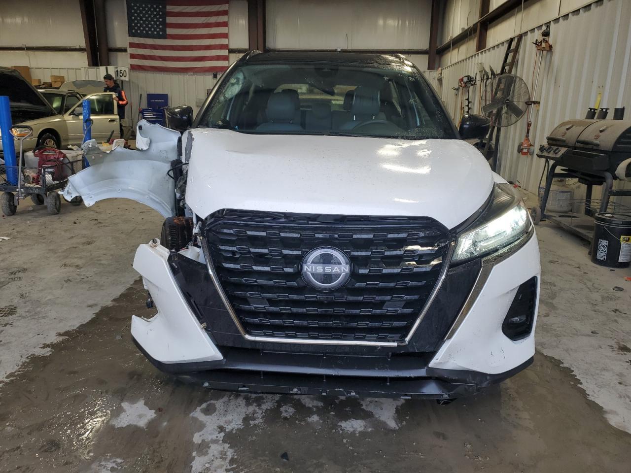 2023 NISSAN KICKS