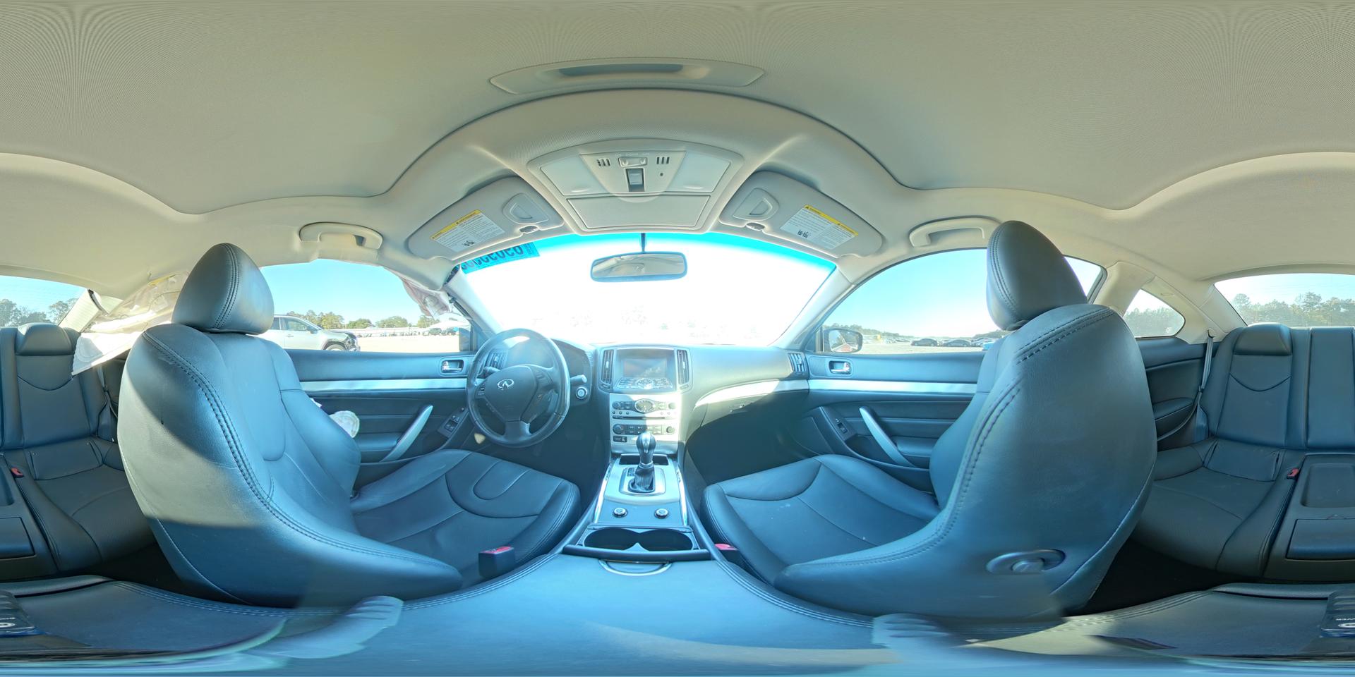 2015 INFINITI Q60