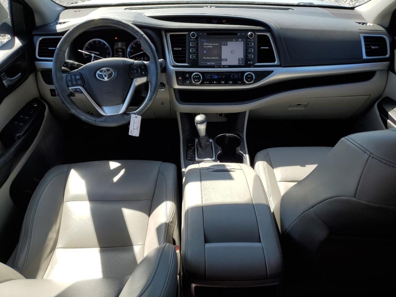 2016 TOYOTA HIGHLANDER