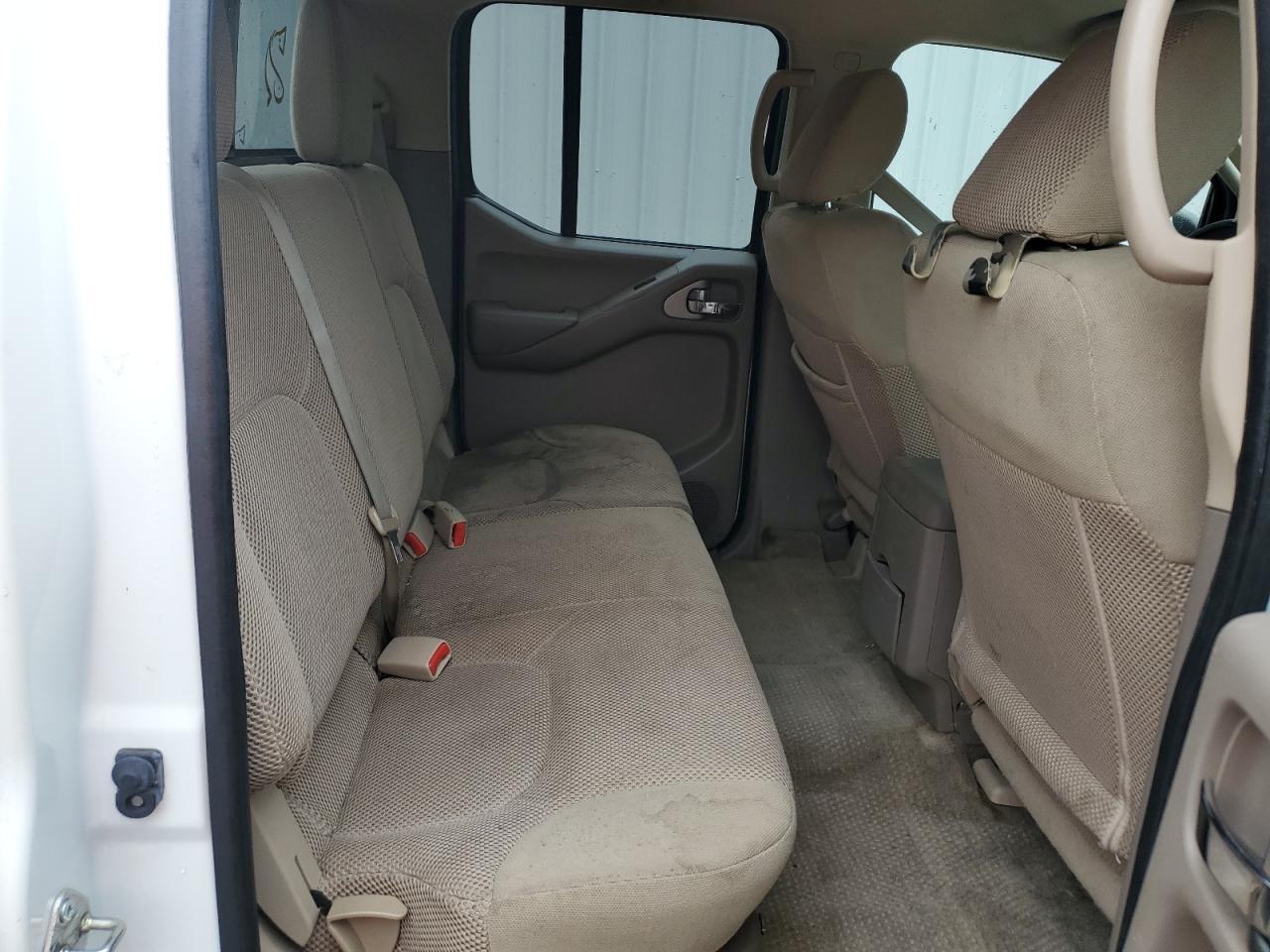 2016 NISSAN Frontier