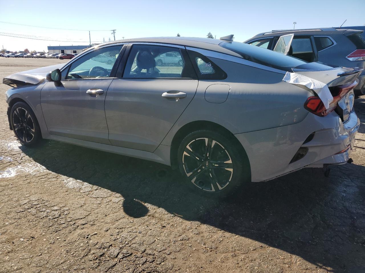 2022 KIA K5
