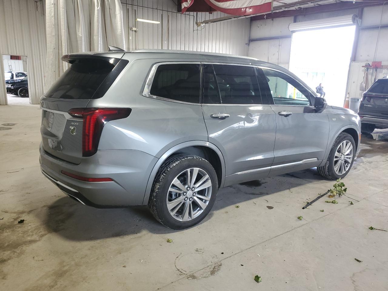 2022 CADILLAC XT6
