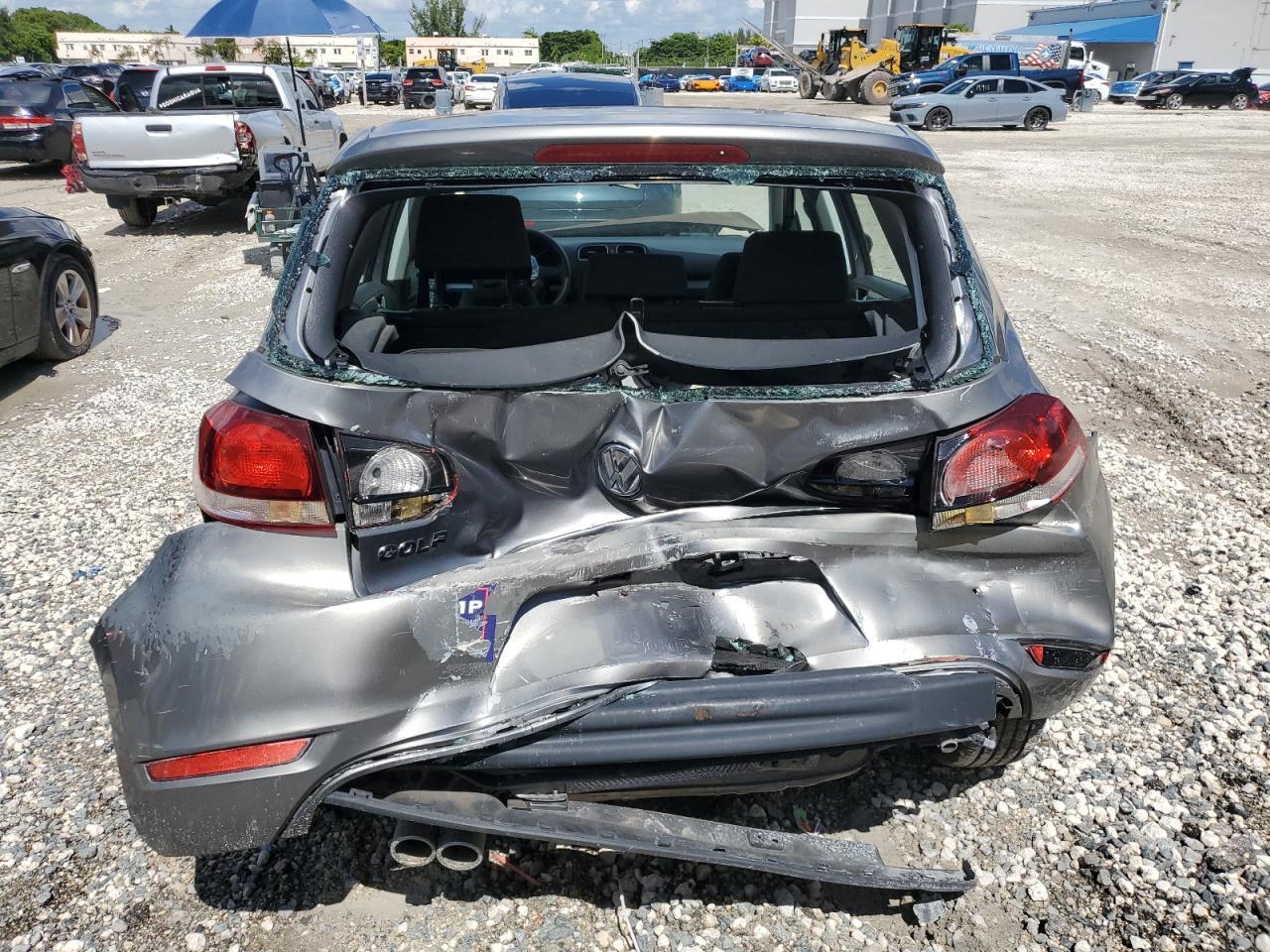 2011 VOLKSWAGEN GOLF