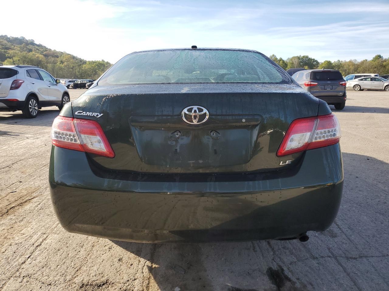 2011 TOYOTA CAMRY