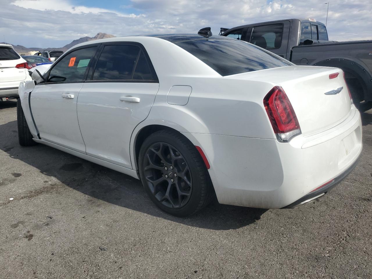 2020 CHRYSLER 300