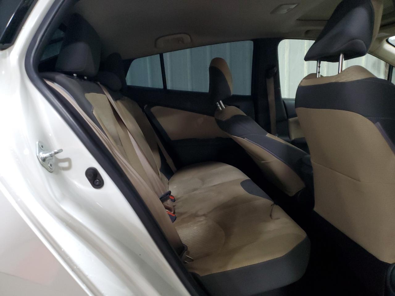 2016 TOYOTA PRIUS