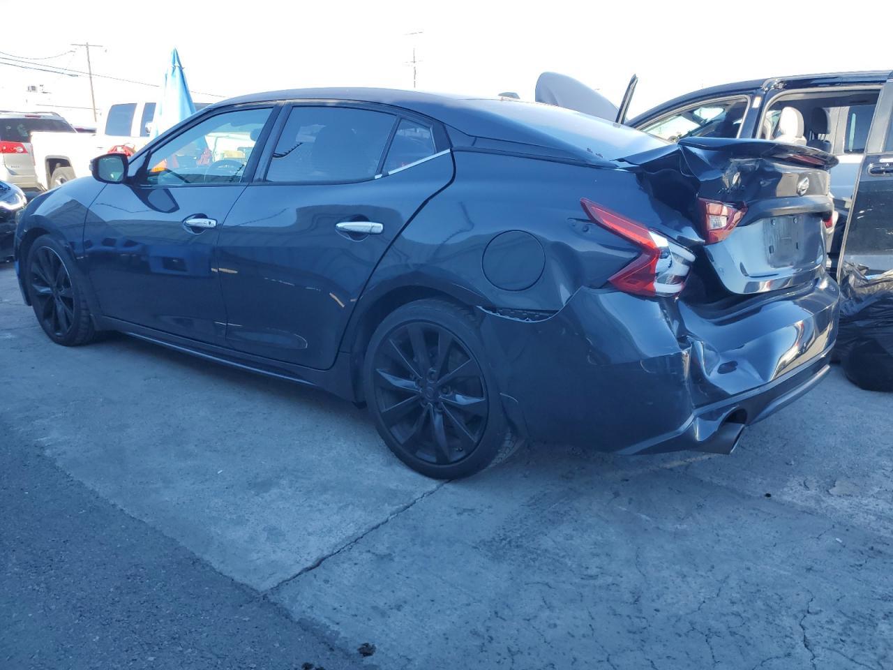 2016 NISSAN Maxima