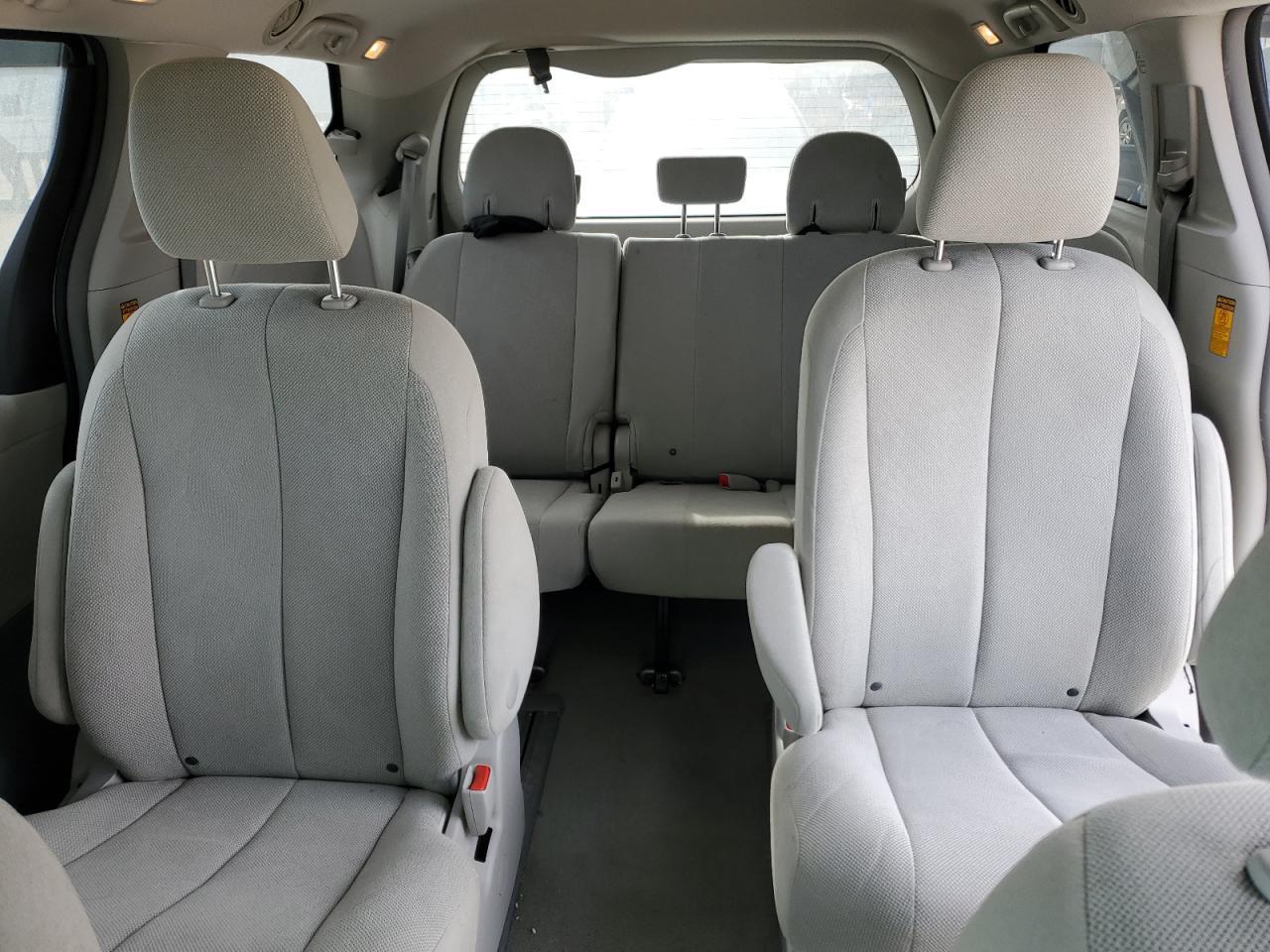 2014 TOYOTA SIENNA