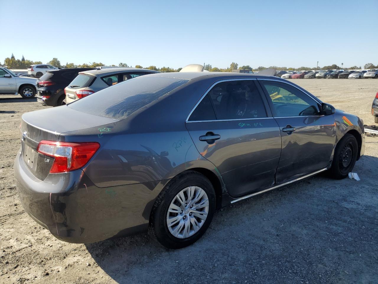 2014 TOYOTA CAMRY