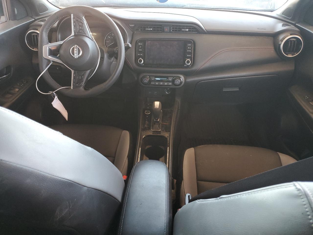 2023 NISSAN KICKS