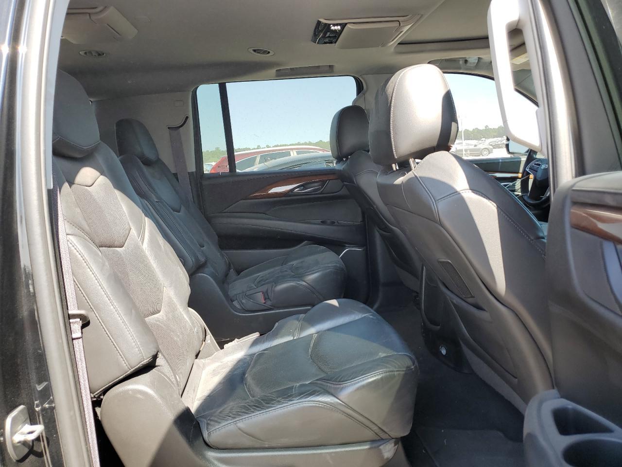 2017 CADILLAC ESCALADE