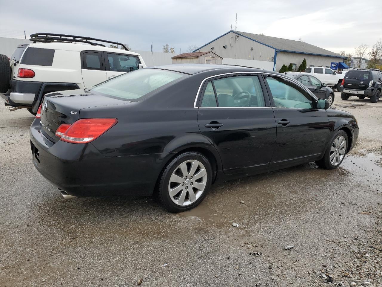 2005 TOYOTA Avalon