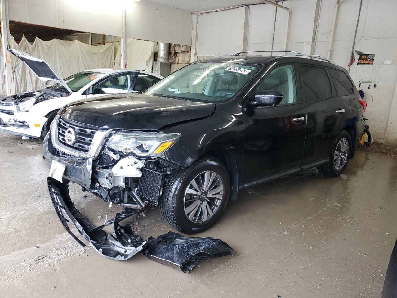 2017 NISSAN PATHFINDER