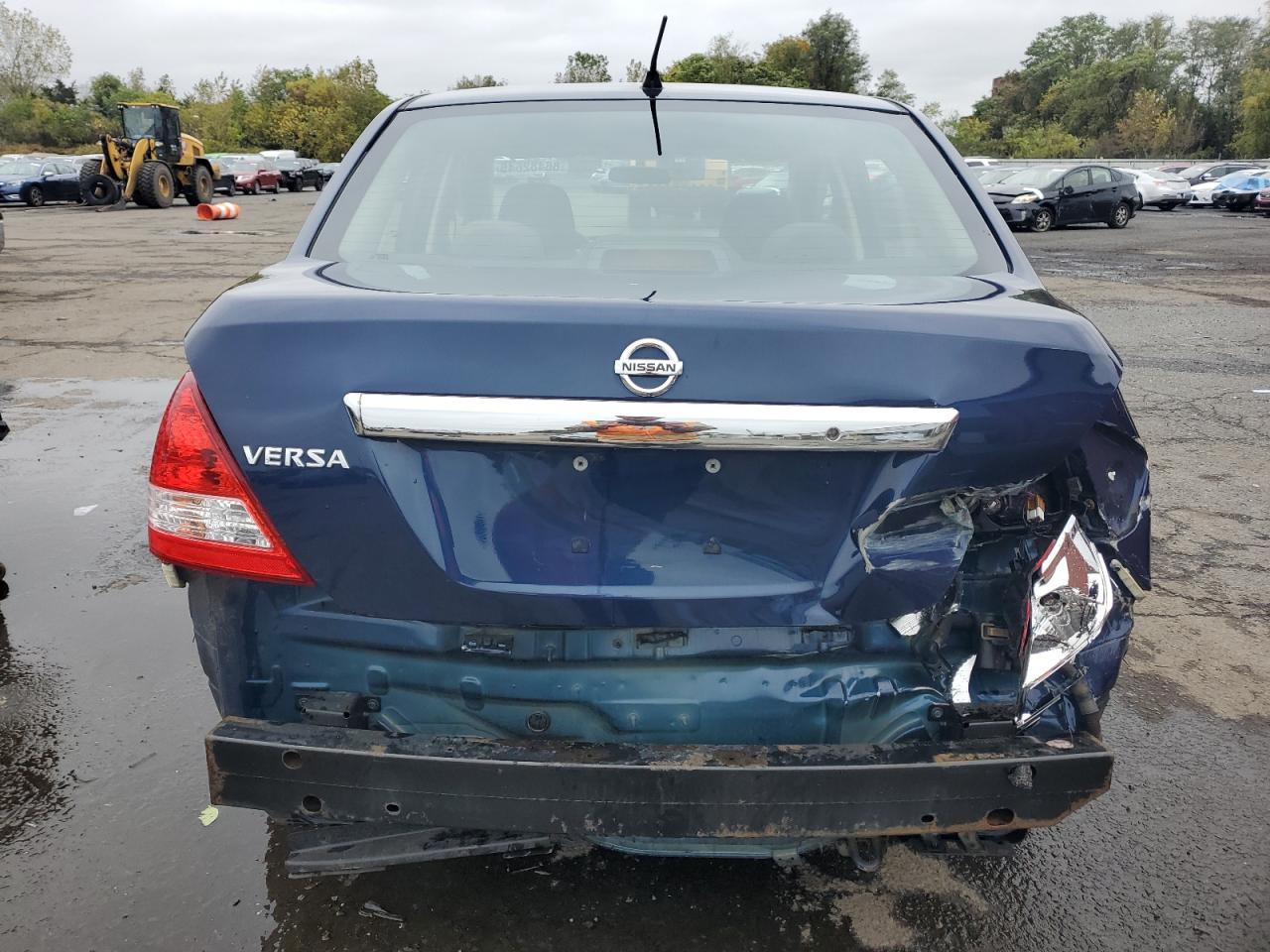 2011 NISSAN VERSA