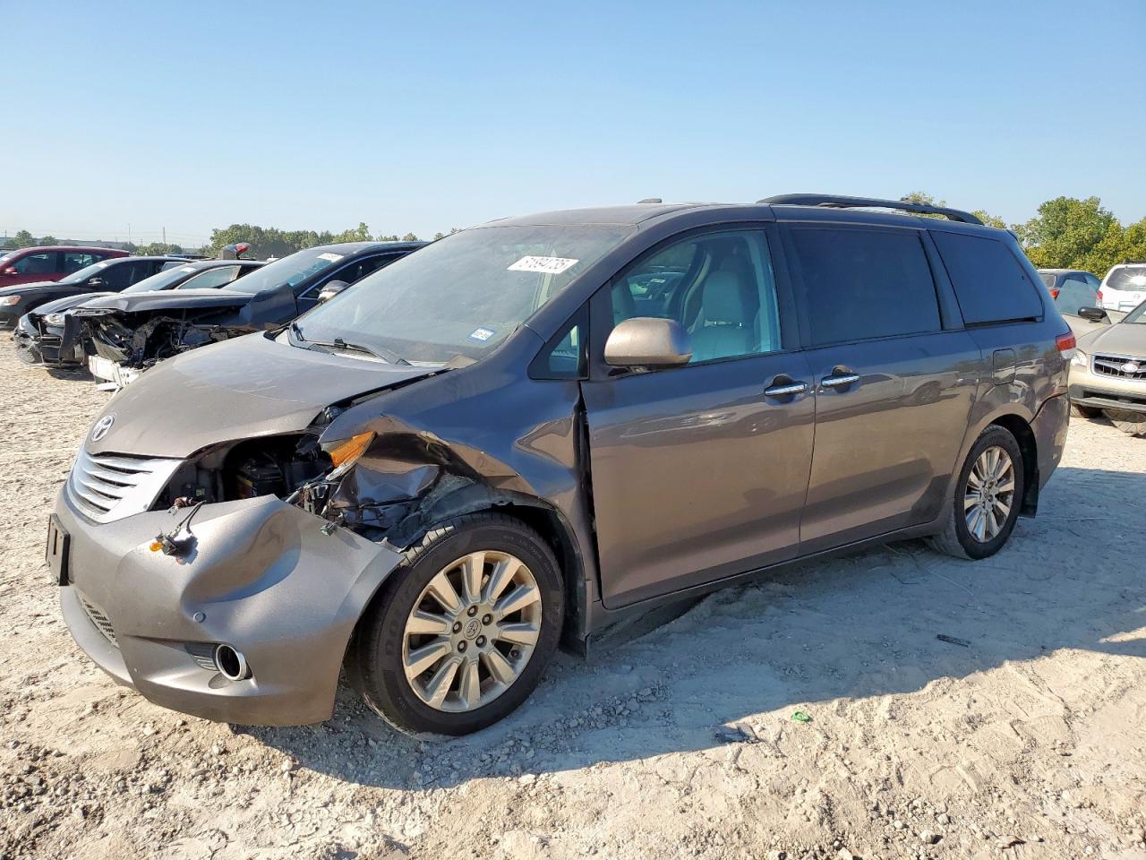 2012 TOYOTA SIENNA
