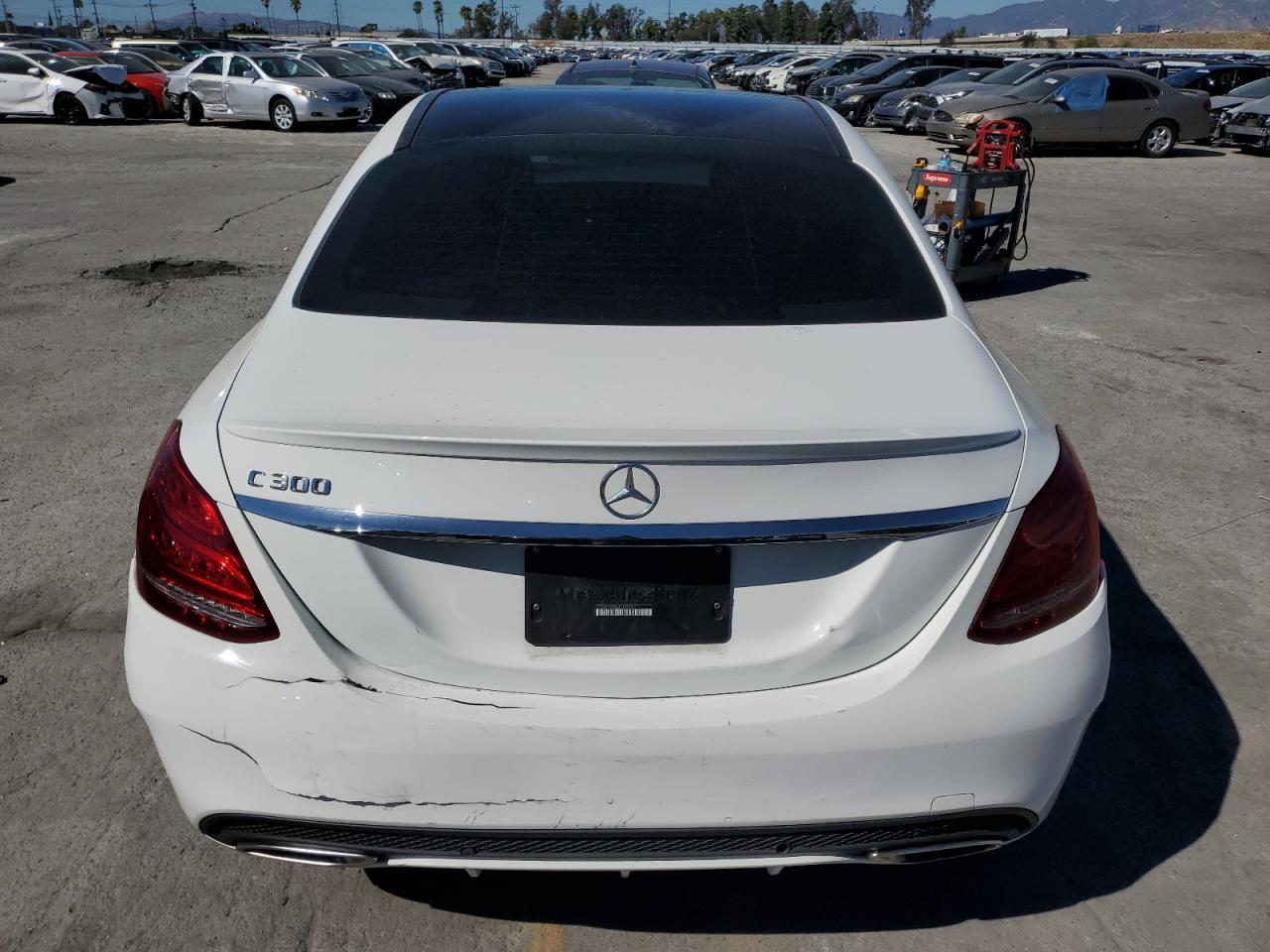 2016 MERCEDES-BENZ C-CLASS