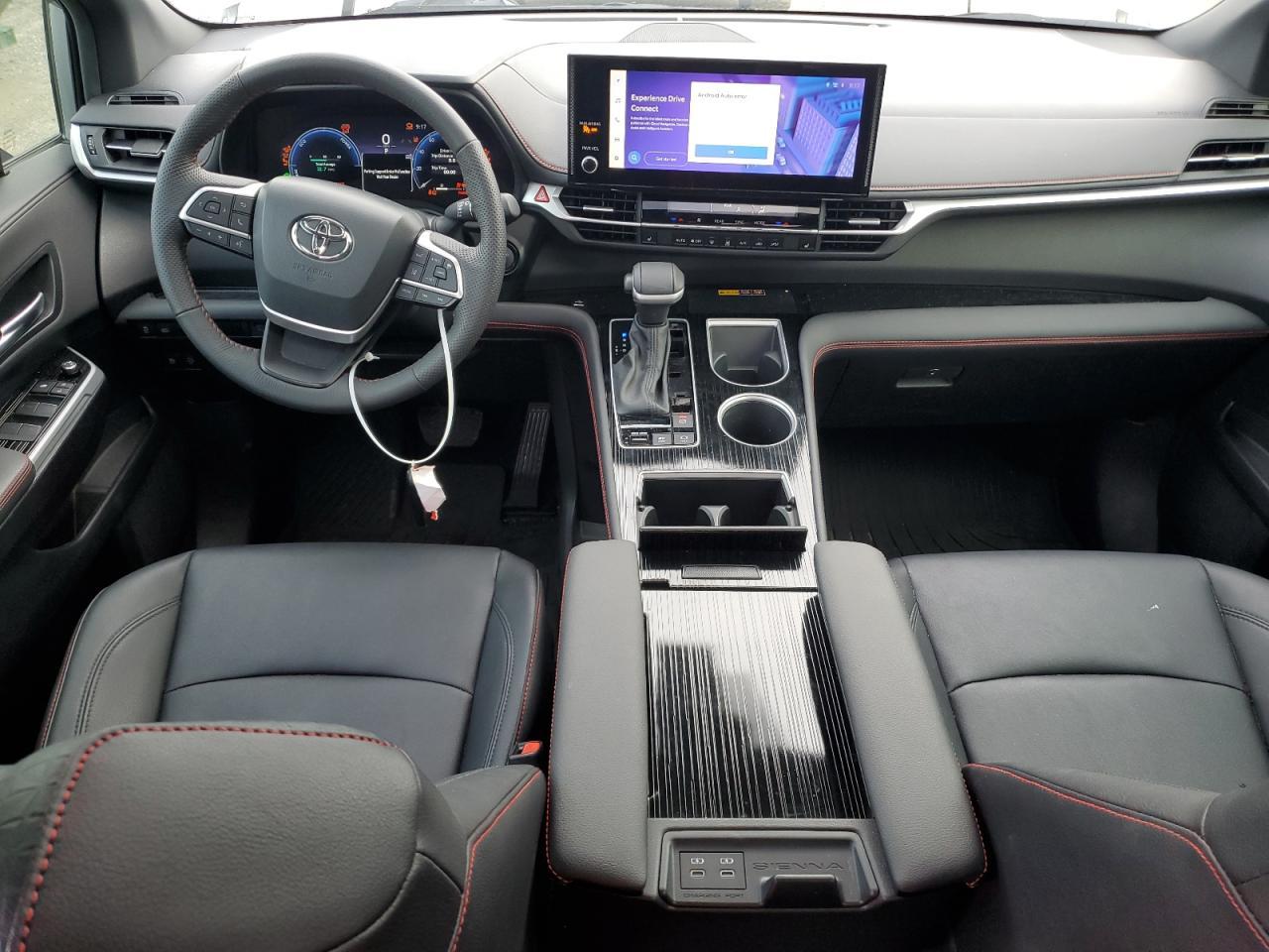 2025 TOYOTA SIENNA