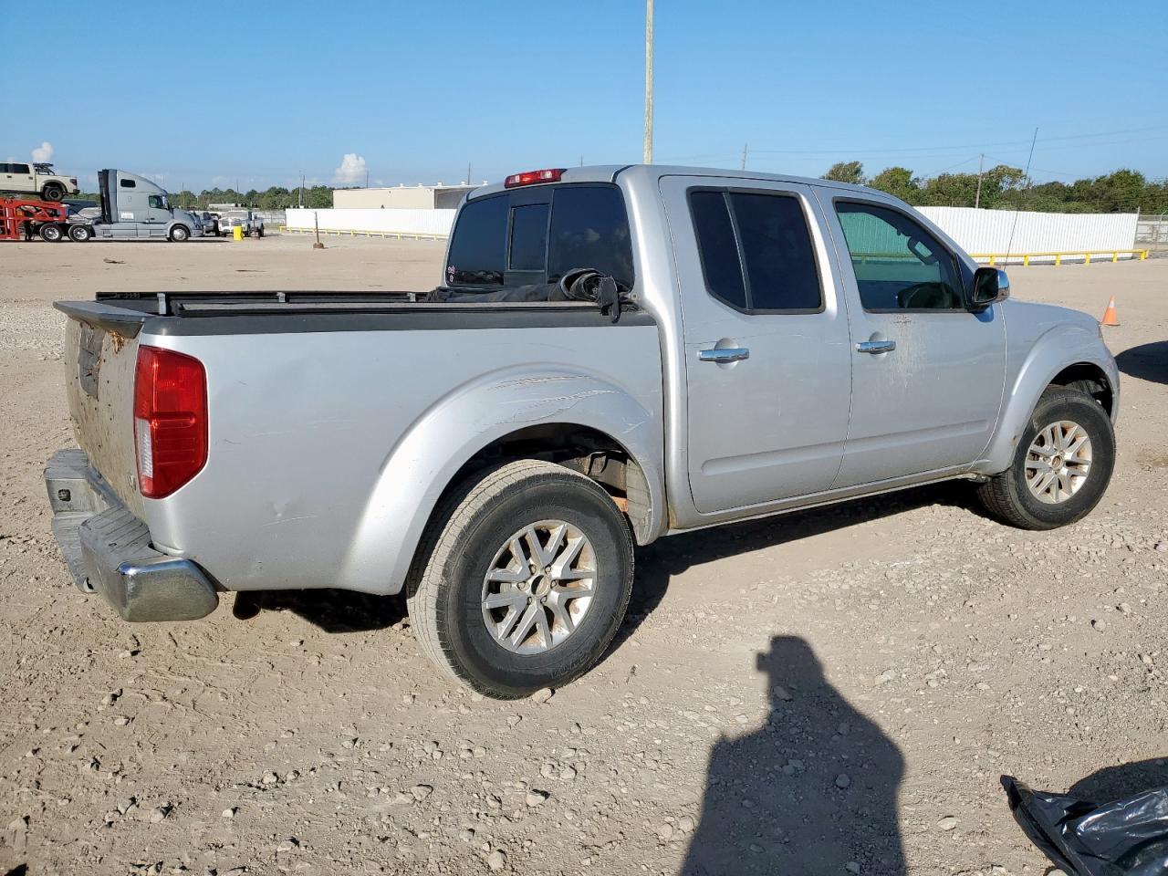 2015 NISSAN Frontier