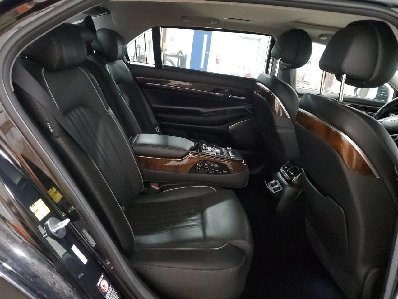 2017 GENESIS G90