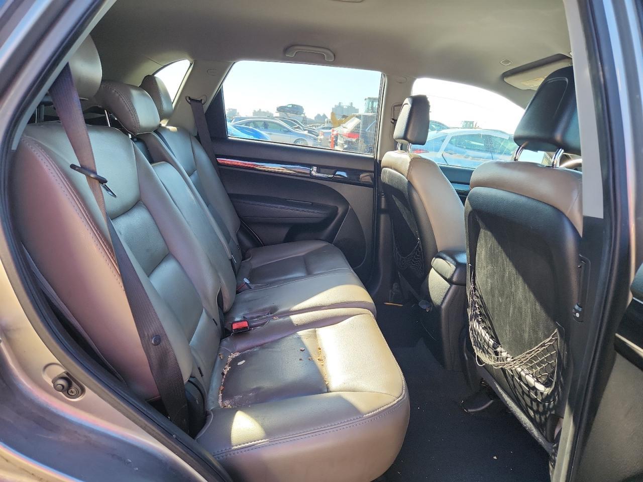 2011 KIA SORENTO