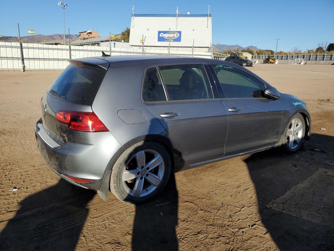 2017 VOLKSWAGEN GOLF